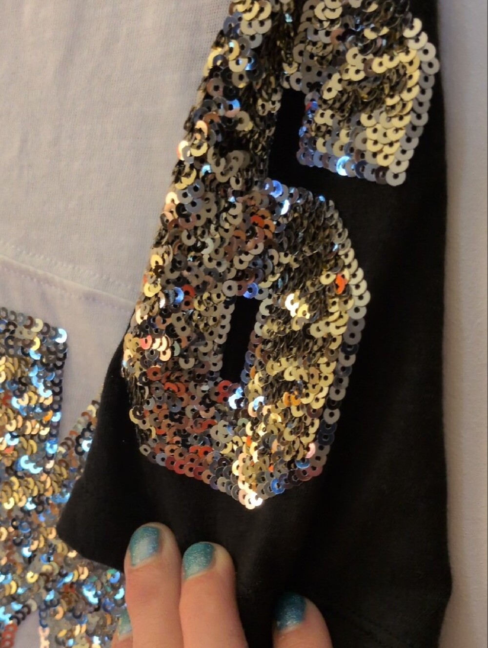 PINK Victoria's Secret White V-Neck Tee with Gold Sequin Logo - Picture 4 of 8